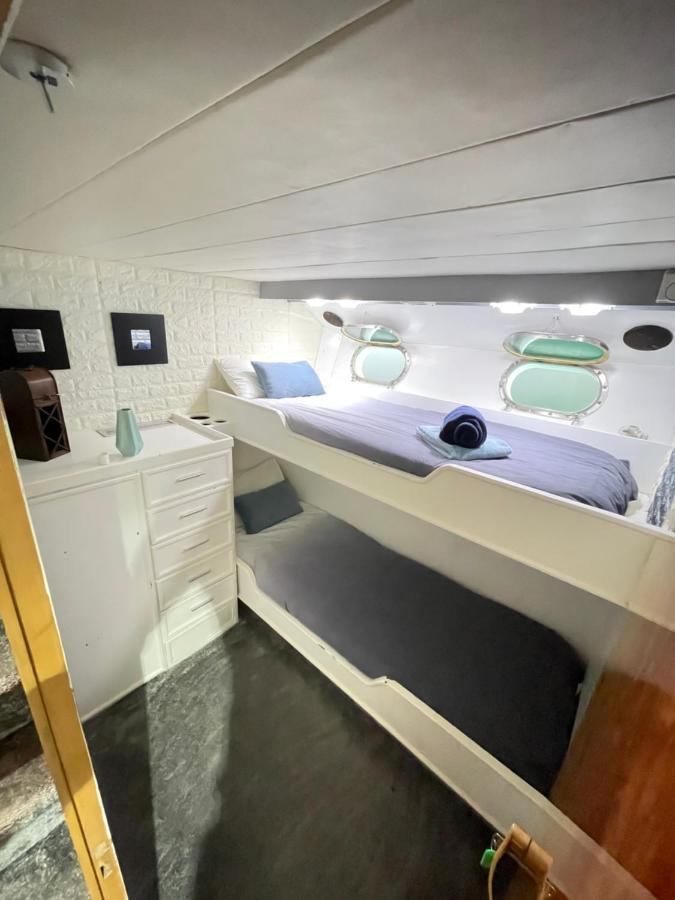 Yate Aloha Hotel ซานต์อาเตรียเดเบซอซ ภายนอก รูปภาพ